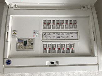 住宅用分電盤の設置例