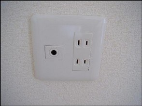 テレビ・電話回線用コンセントの例